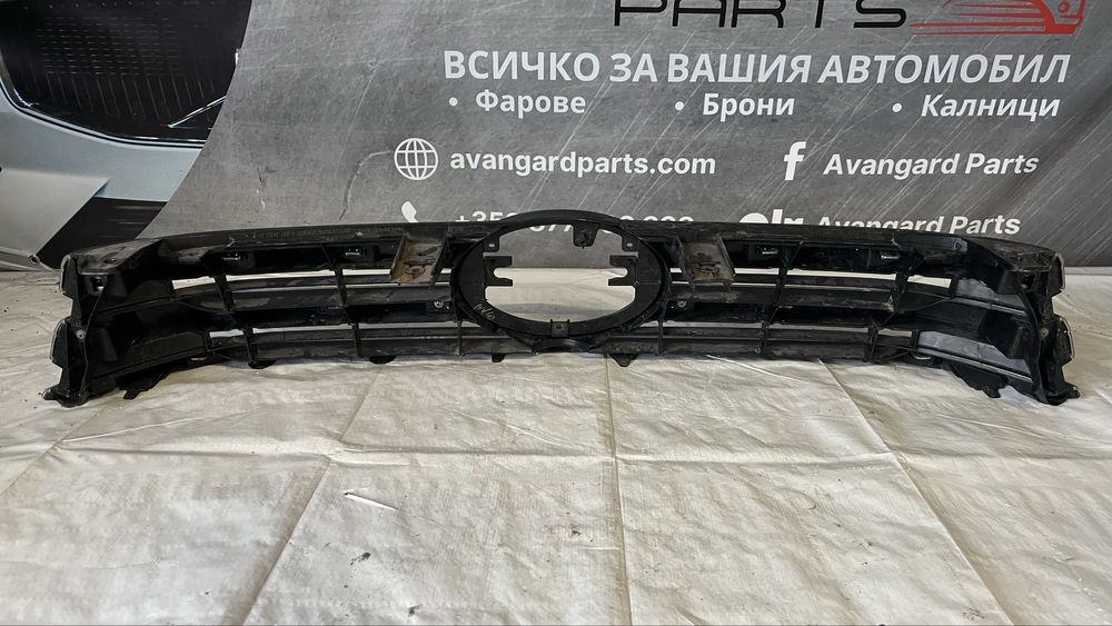 3 броя решетки Toyota Hilux 8