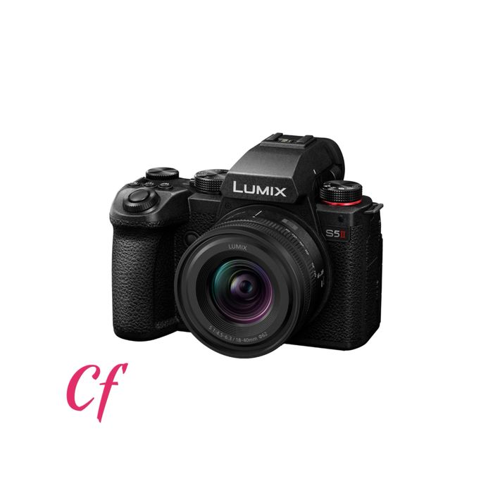 Panasonic LUMIX S5 II Kit cu Obiectiv 18-40mm