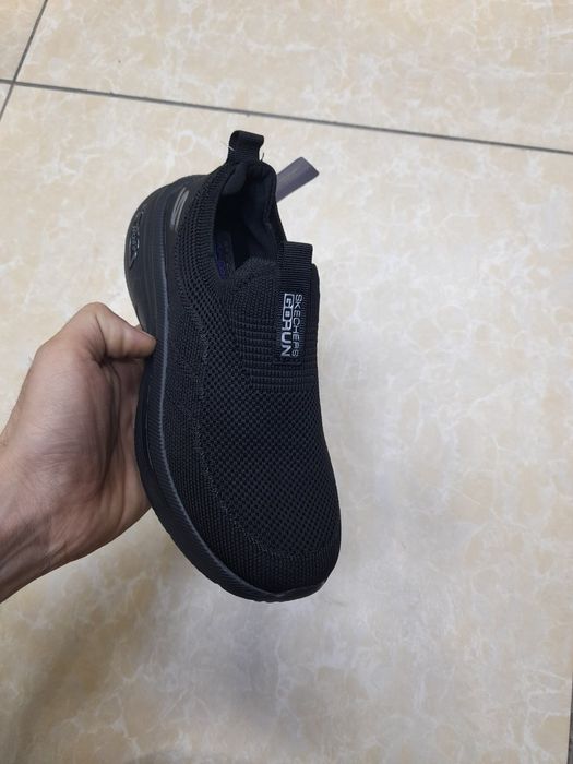 Skechers  очень хорошо  удобная  качественные