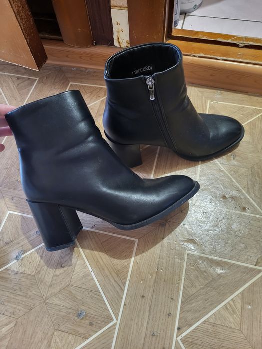 Продам осени ботильон