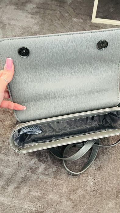 Сива Чантичка през рамо Lasocki