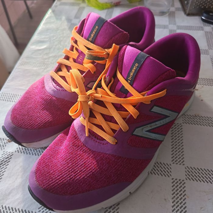 Adidasi New Balance dama , originali , NR40 , stare buna
