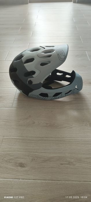 Cască MTB detașabilă