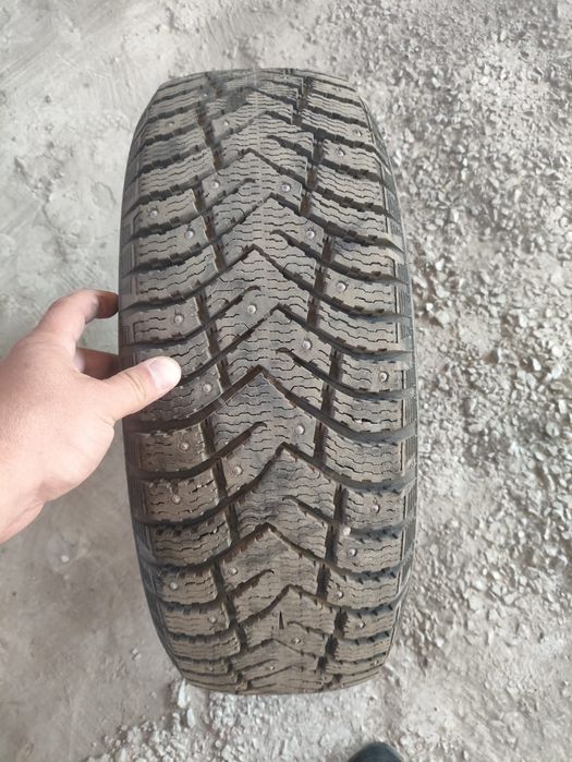 Продам шины 215/60 R16