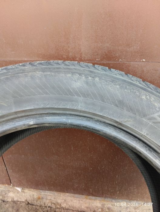 Продам шины комплект