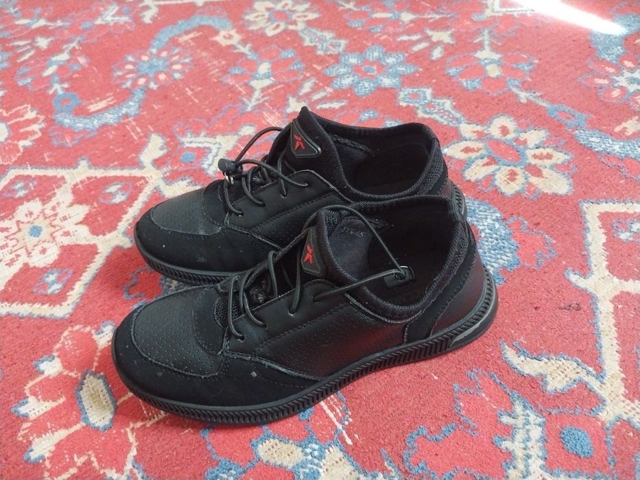 Детский обувь продаю