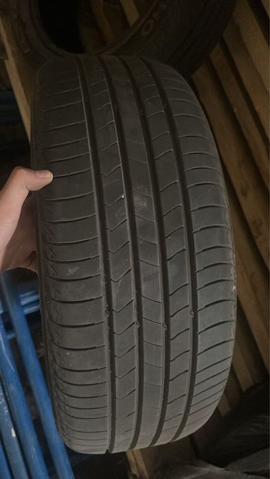 Продам шины 215/55 R17