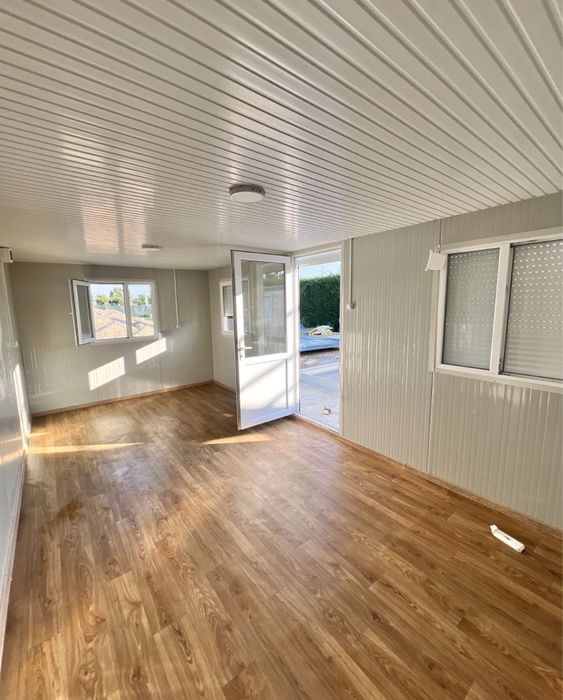 Conatiner modular birou cu spatiu sanitar de locuit