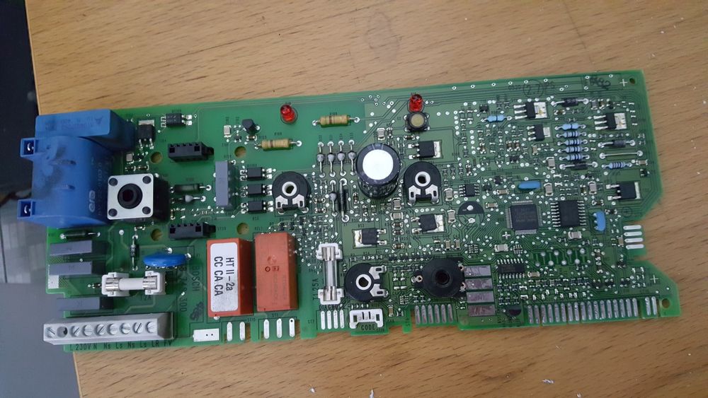 Electronist Reparații pe loc plăci centrale termice Repar s 1 6 5 4 3