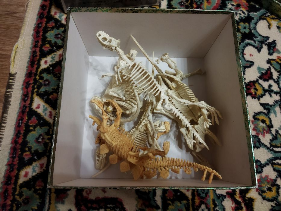 Динозавры пластиковые