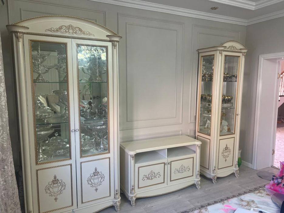 Мебель сервант                     ...