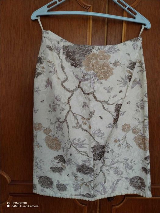 Costum dama format din sacou si fusta Marimea 44 Nou.