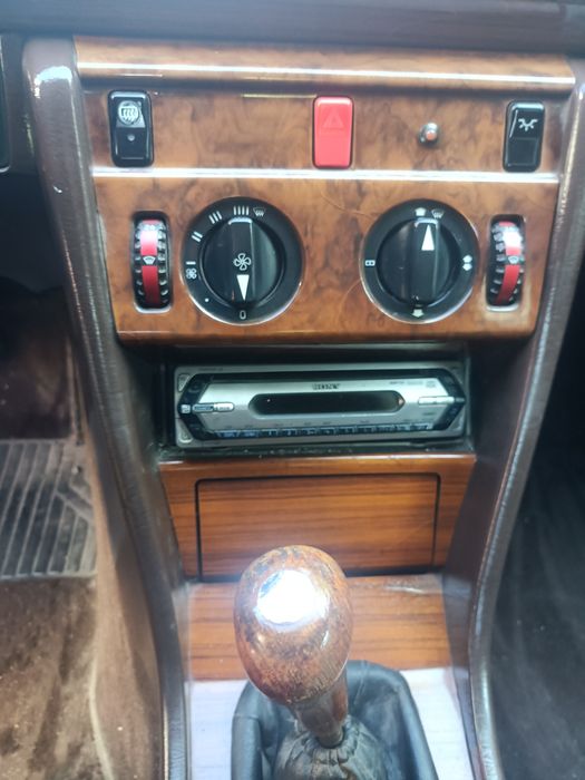 На части Мерцедес 124