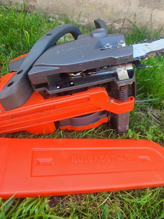 Vând Husqvarna 135 Mark//