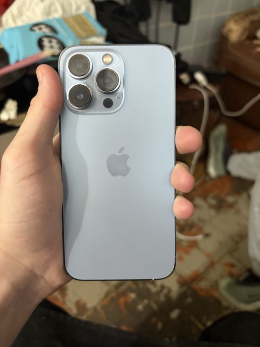 Продам айфон 13 про