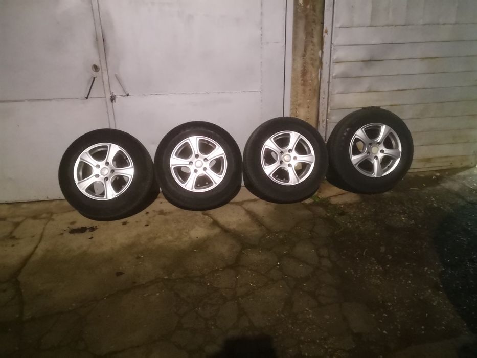 Джанти с гуми 205/70/15 5х114.3