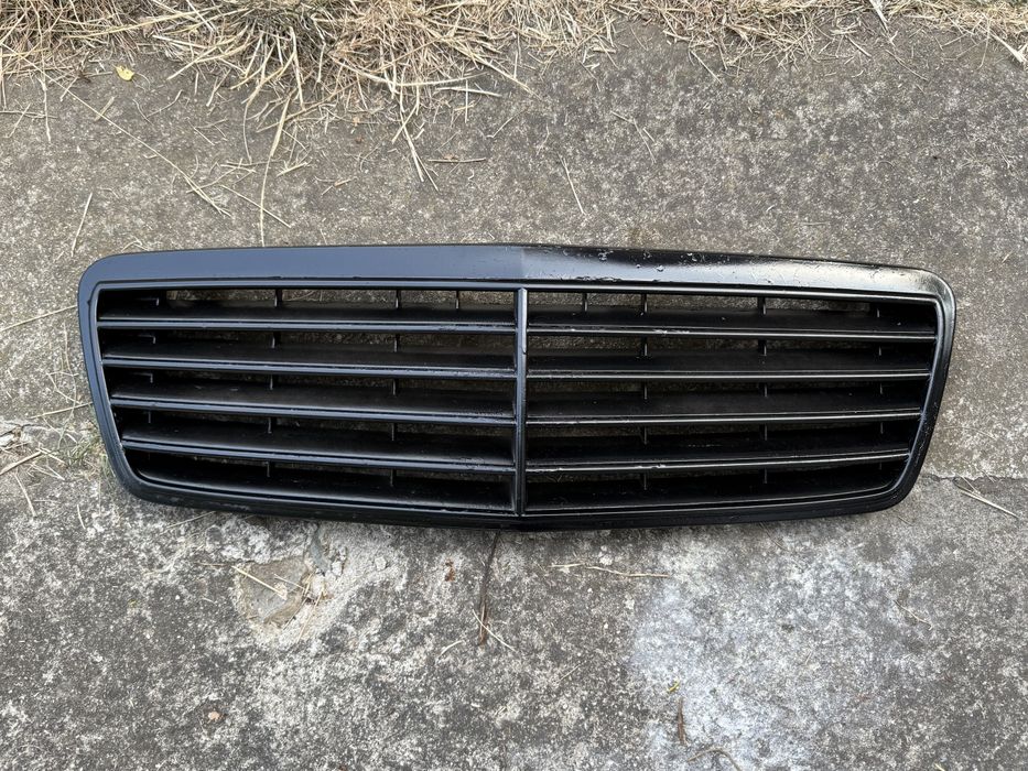 Решетка за Mercedes CLK W208