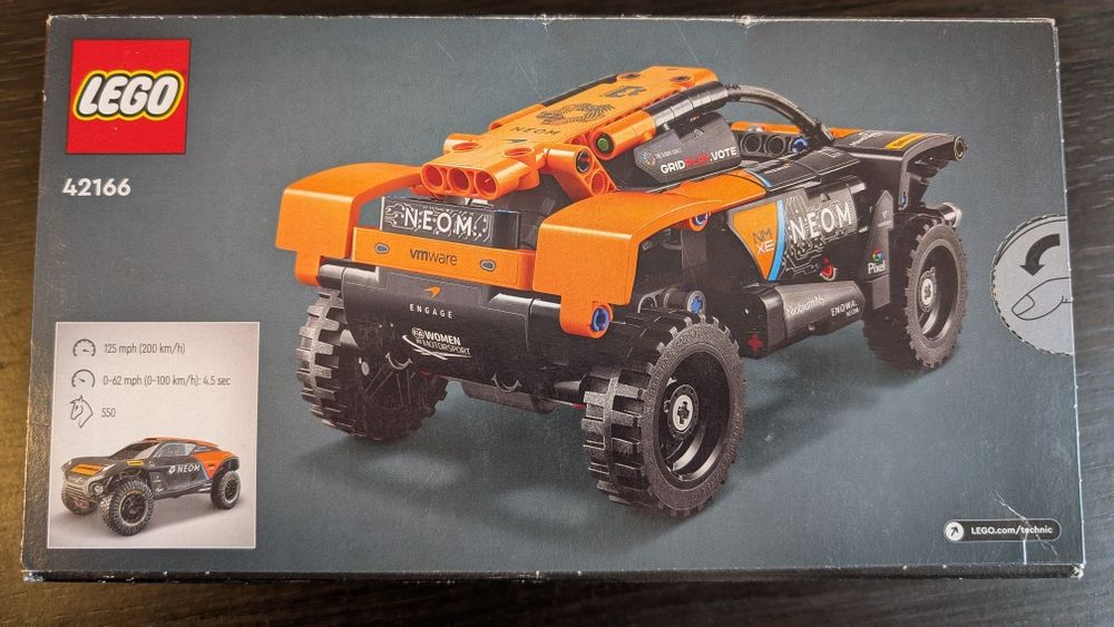 Lego Technic 42166 NEOM McLaren - cutie sigilată