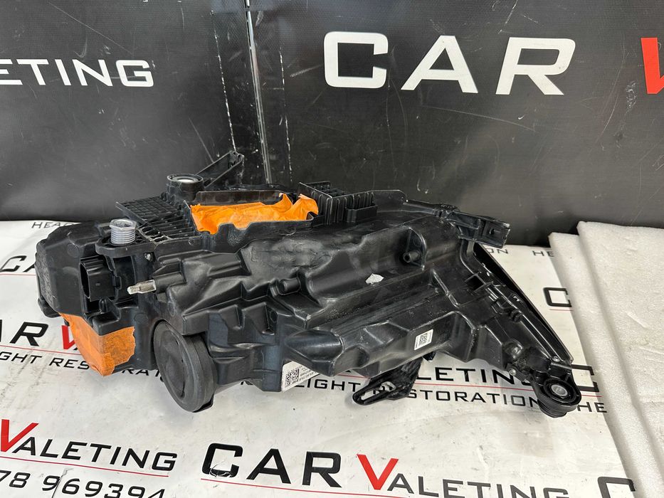 Фар фарове десен Audi A1 GB лед far farove Audi А1 ГБ LED