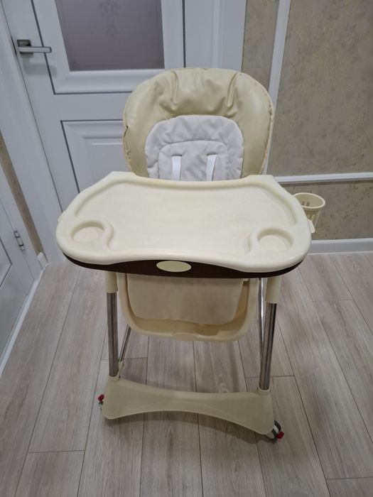 Продаётся Коляска стульчик в подарок