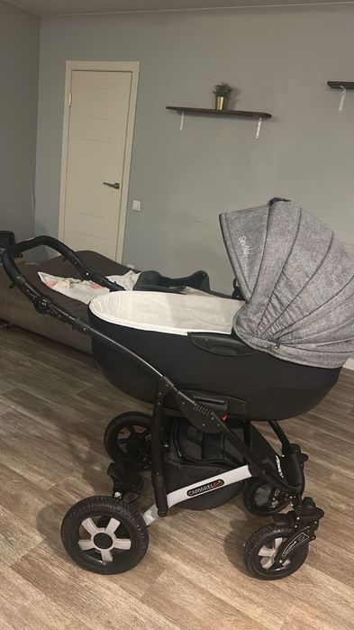 Продам коляску 3в1