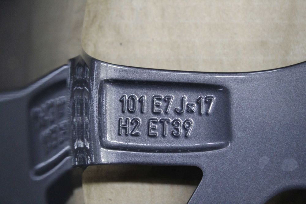 Нови оригинални джанти 17" Toyota RAV4, Corolla, Auris, Avensis