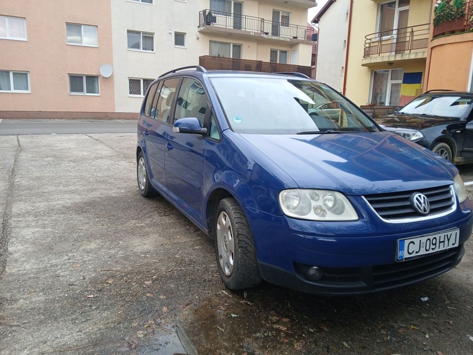 Vând Volkswagen touran