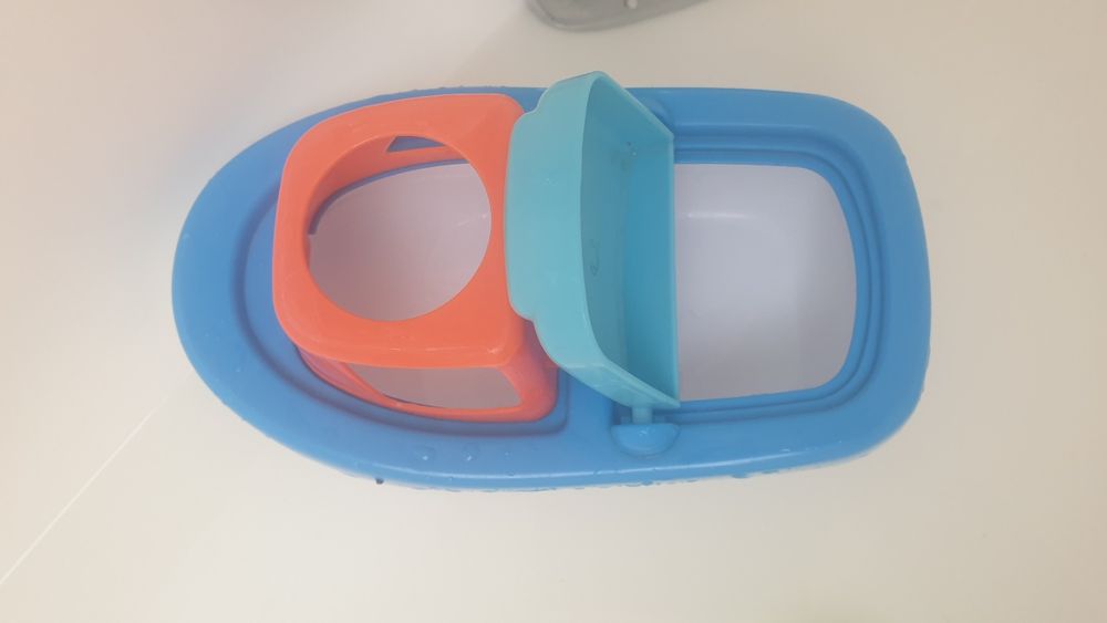 Jucarii baie, forme, plutesc, stropesc