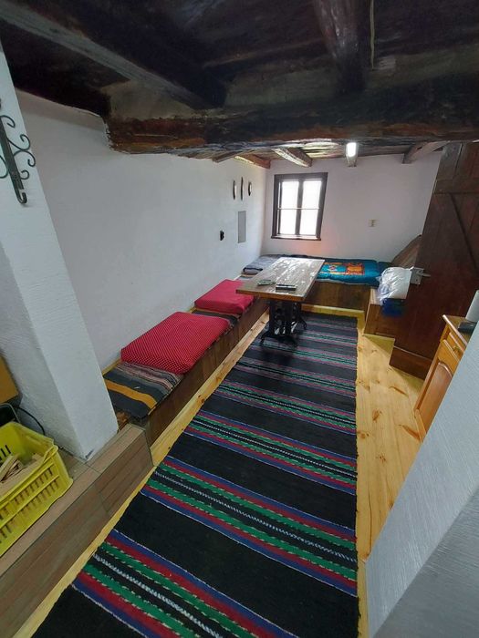 Продава се Къща в с. Царевци, Област Търговище - 320 кв.м за 563 €/кв.м - Снимка #2