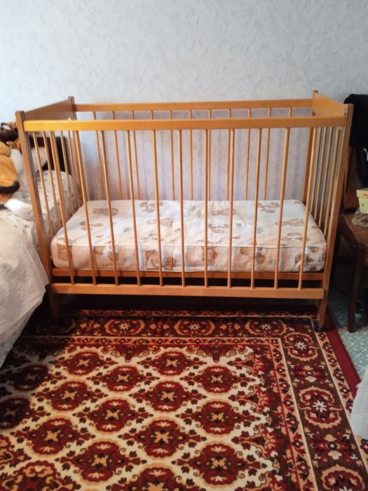 Детская кроватка