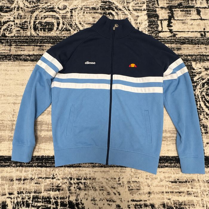 Всички дрехи за 95€