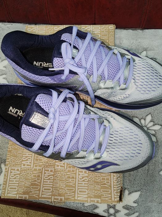 Adidași Saucony    originali