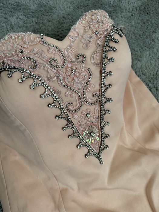 Корсетное платье коктельное