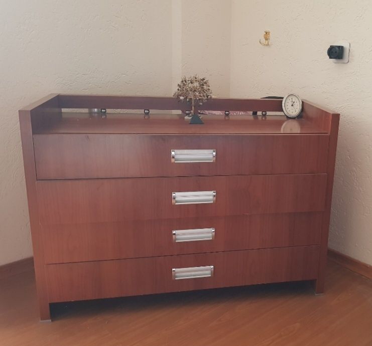 Продам   спальню