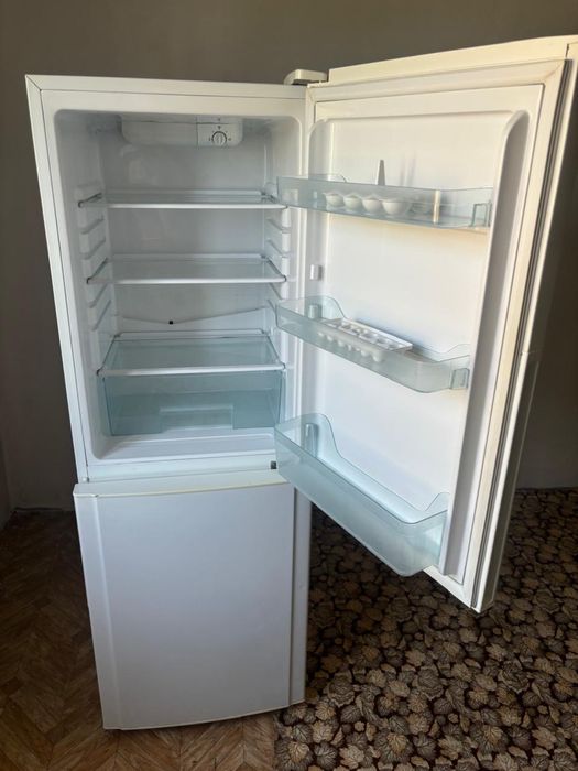 Продаю холодильник