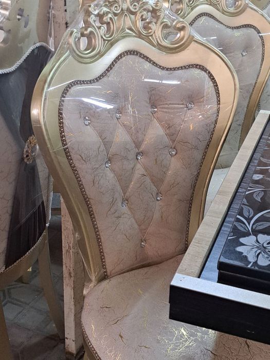 Stol stul  14tali. Yong’oqdan 100%.