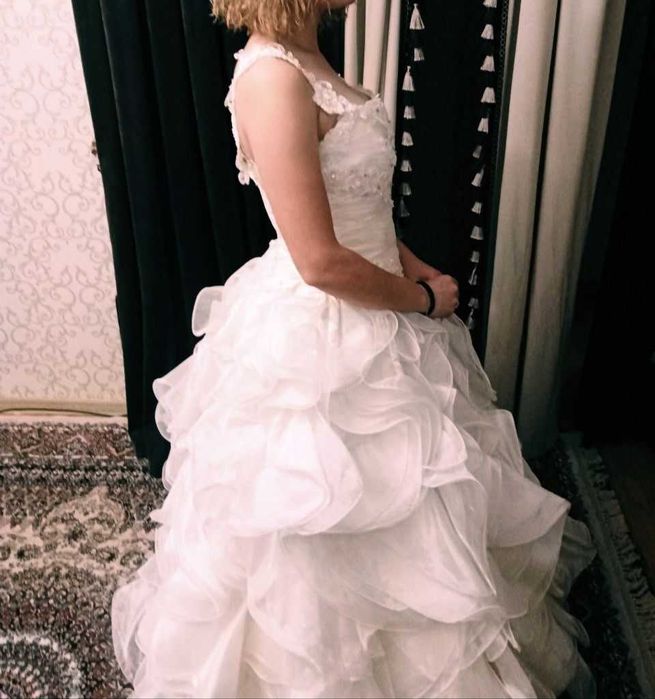 Платья свадебные новые на продажу 600000 за платье