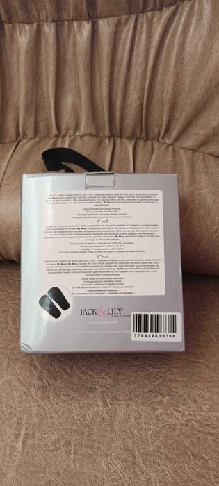 Детски обувки на Jack & Lily Timeless T-Straps Collection и на Clarks