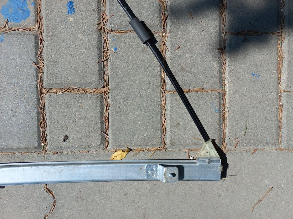 Стъклоповдигачи за Рено Меган Сценик сценик
Renault Megane Sc