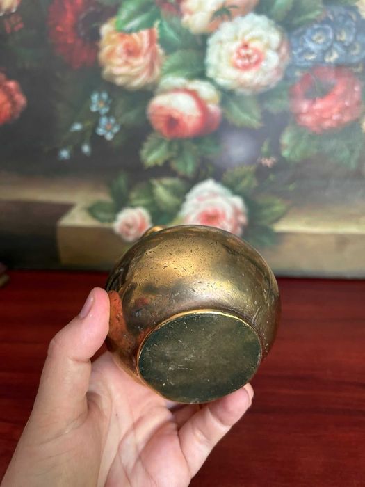 A283 716g 9cm H, 9d Carafa masiva bronz