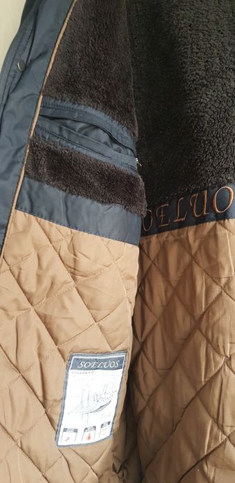 Эркаклар курткаси сотилади.