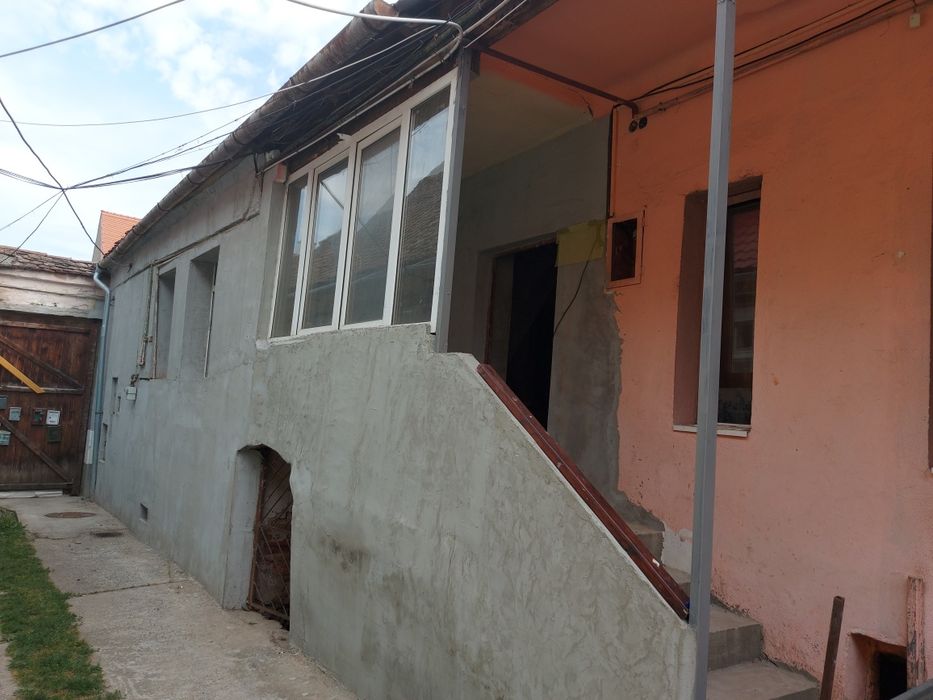 Apartament la casă de vânzare !
