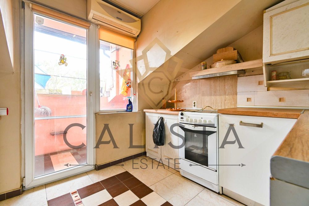 Продава се Двустаен апартамент в София, Център - 55 кв.м за 2273 €/кв.м - Снимка #2