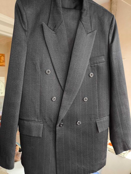 Костюмы мужские, разные размеры 48-50