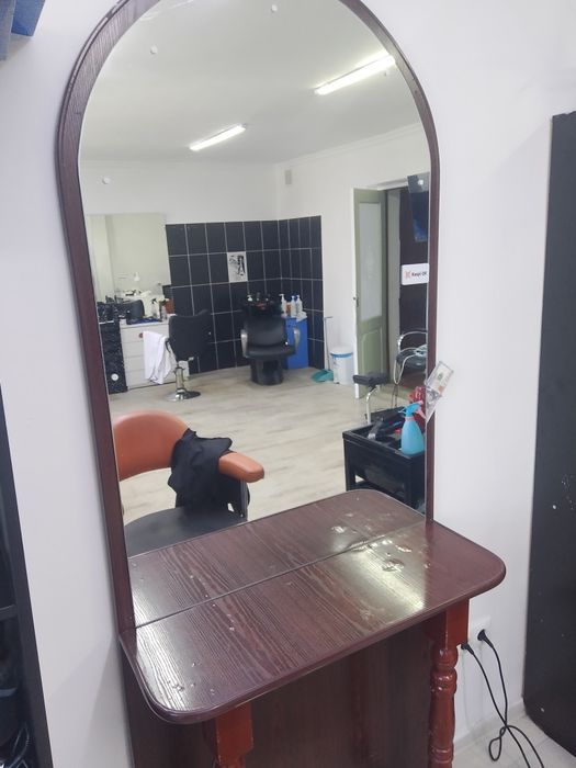 Зеркало для парикмахерской