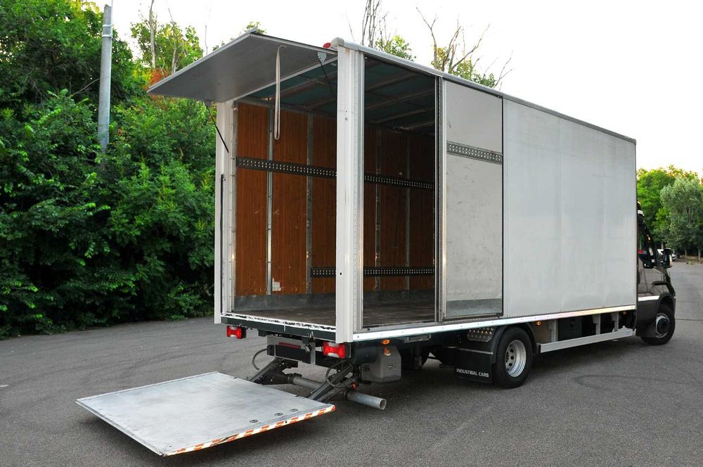 IVECO Daily 65C210 2017 3.0HPi 210 CP E6 CutieAut Hi-Matic 8 trepte clima navi, cason 6.20 m cat. C recent adus Italia