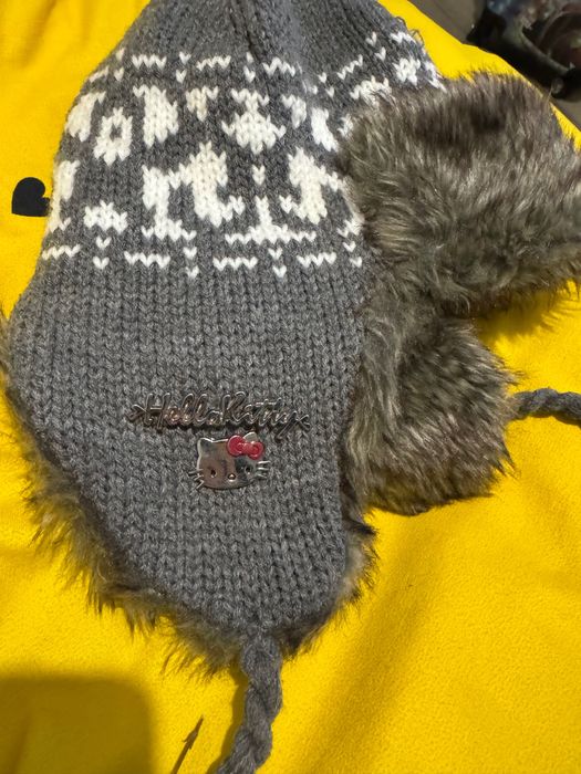 Vând căciulă fete hello kitty