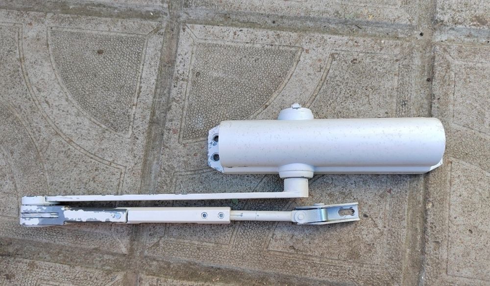 2броя Автомати за врата