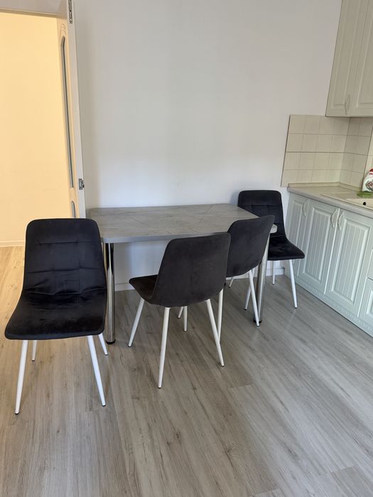 Стол 120*80 и 4 стула