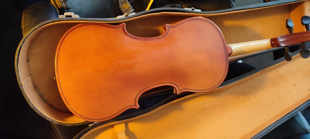 Цигулка нова 55см